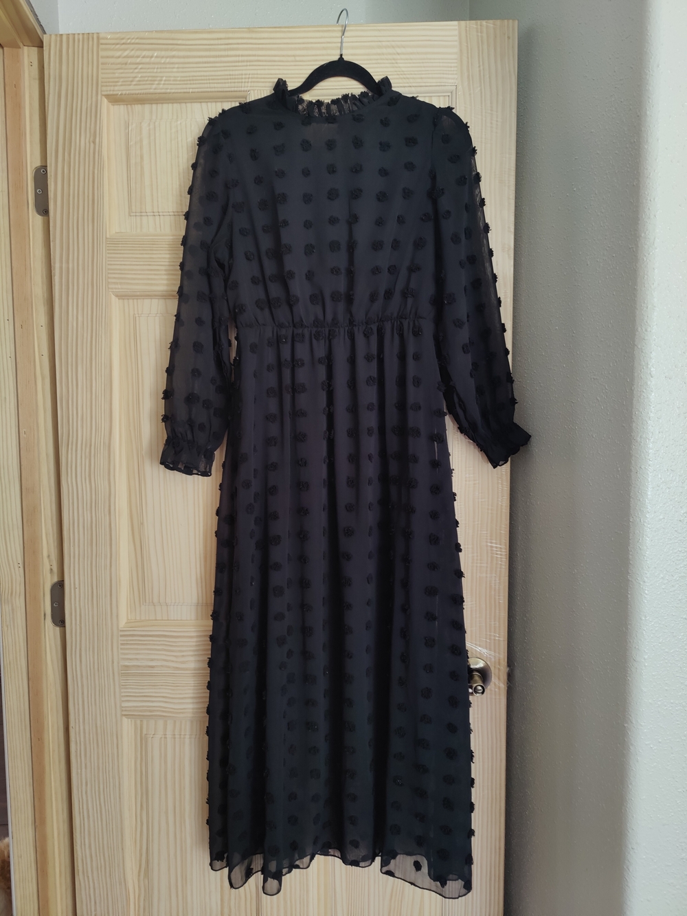 SHEIN | Dresses | Shein Black Textured Dot Long Sleeve Midi Dress